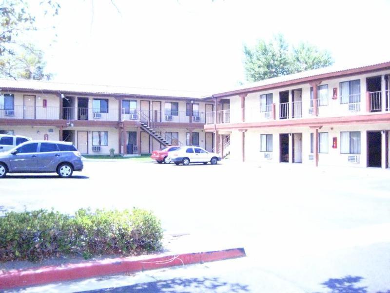 Motel Beyond Downtown Victorville