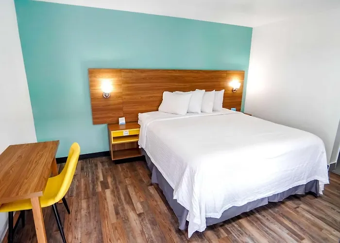 Beyond Stay Hotel Victorville Downtown
