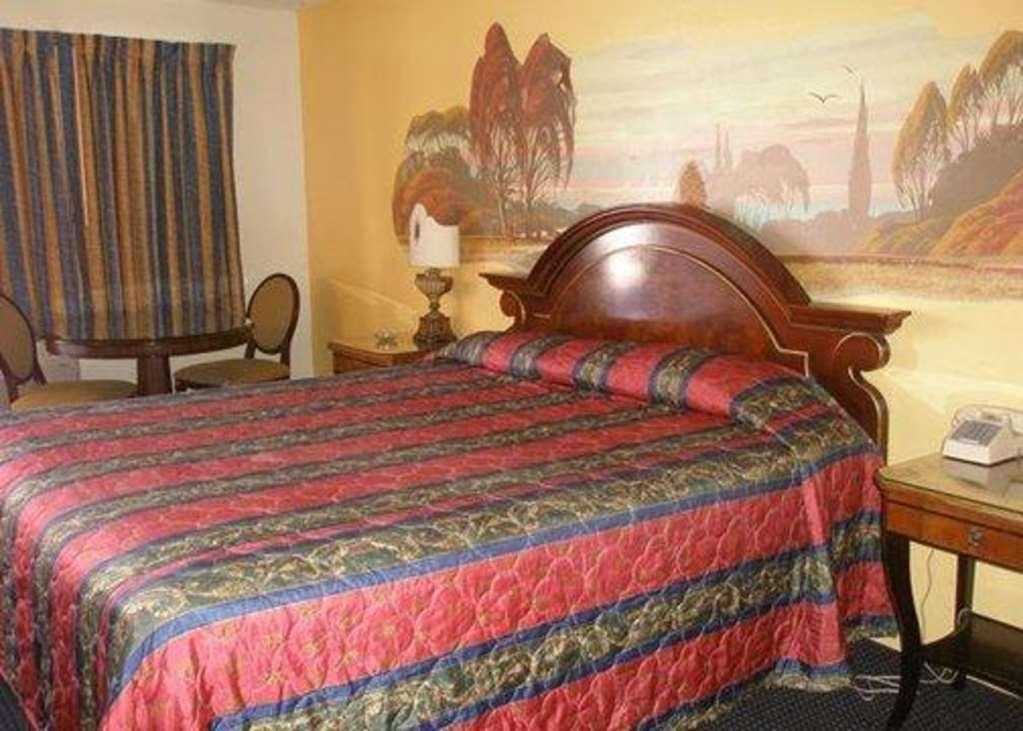 Beyond Downtown Motel 3*